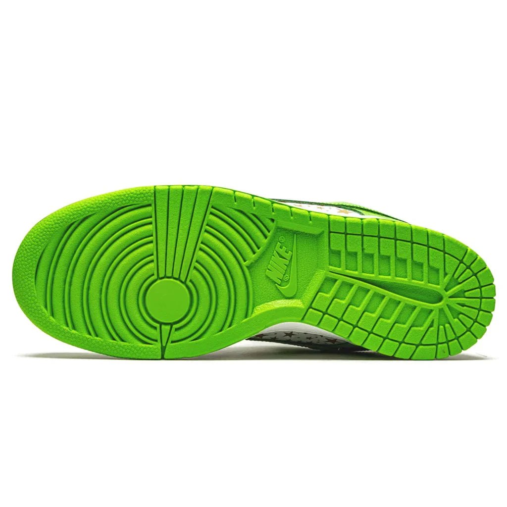 Nike SB x Supreme Dunk Low 'Mean Green'